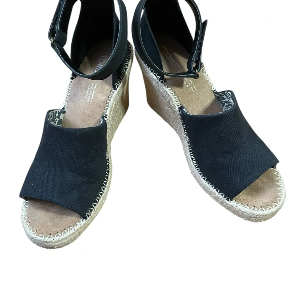Wedge Marisol sandals‎ by Tom’s Ankle strap contrasting stitching Canvas Sz. 10